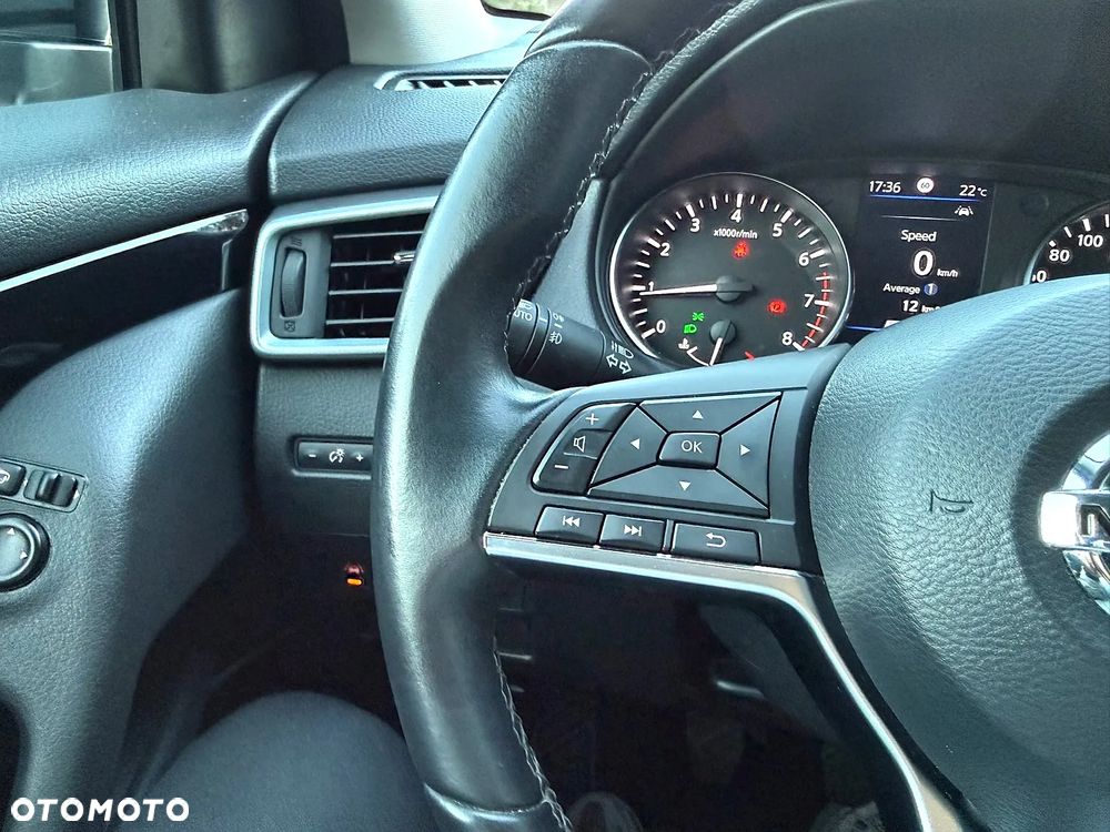 Nissan Qashqai 1.3 DIG-T N-Connecta - 37