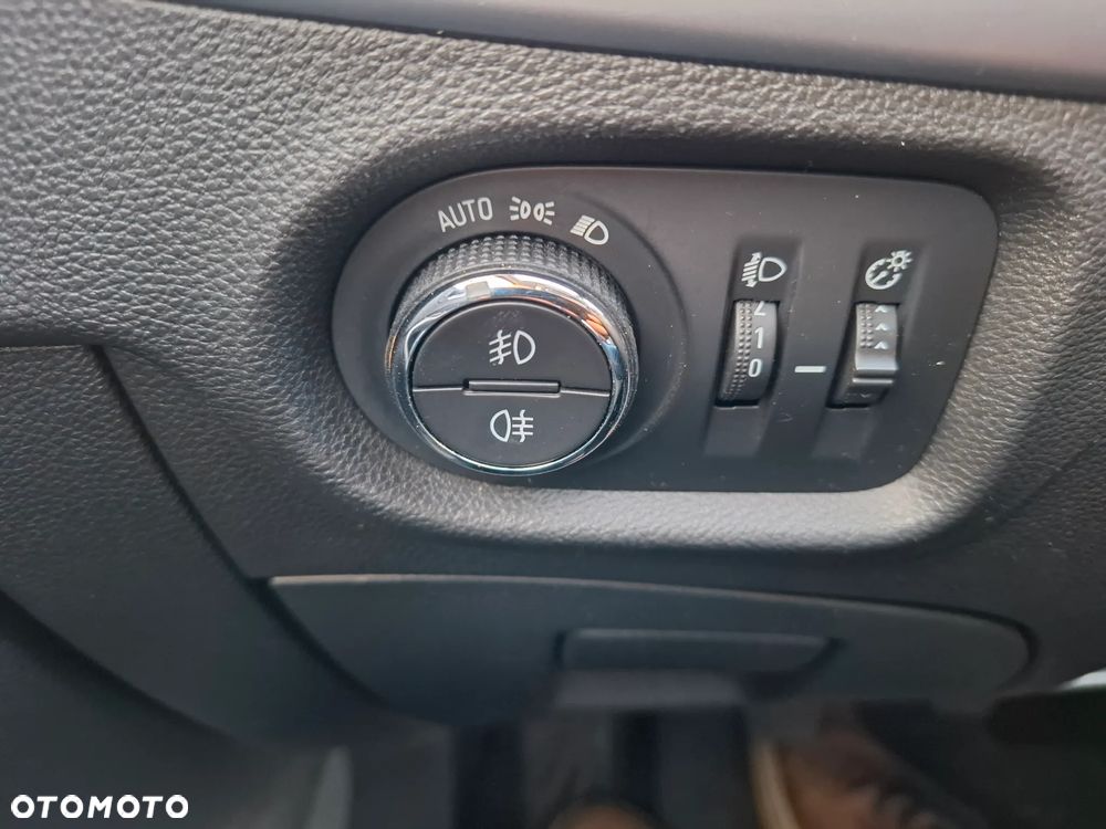 Opel Astra 1.6 CDTI Enjoy - 6