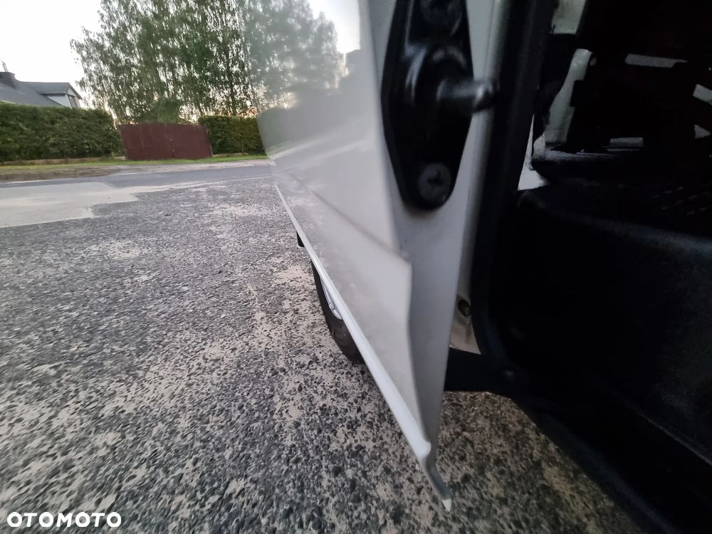Volkswagen Transporter - 23