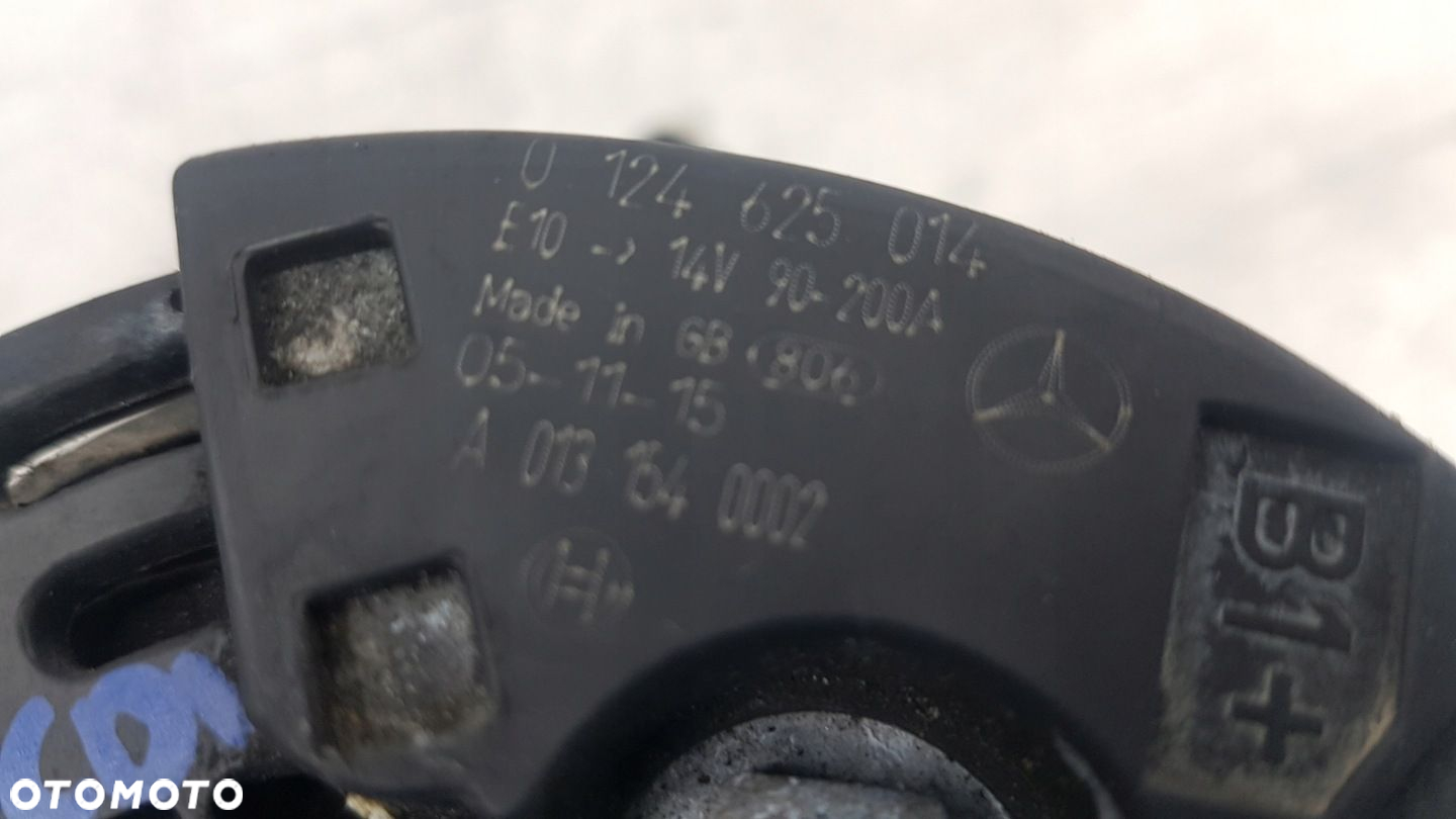 MERCEDES C KLASA W203 ALTERNATOR - 4