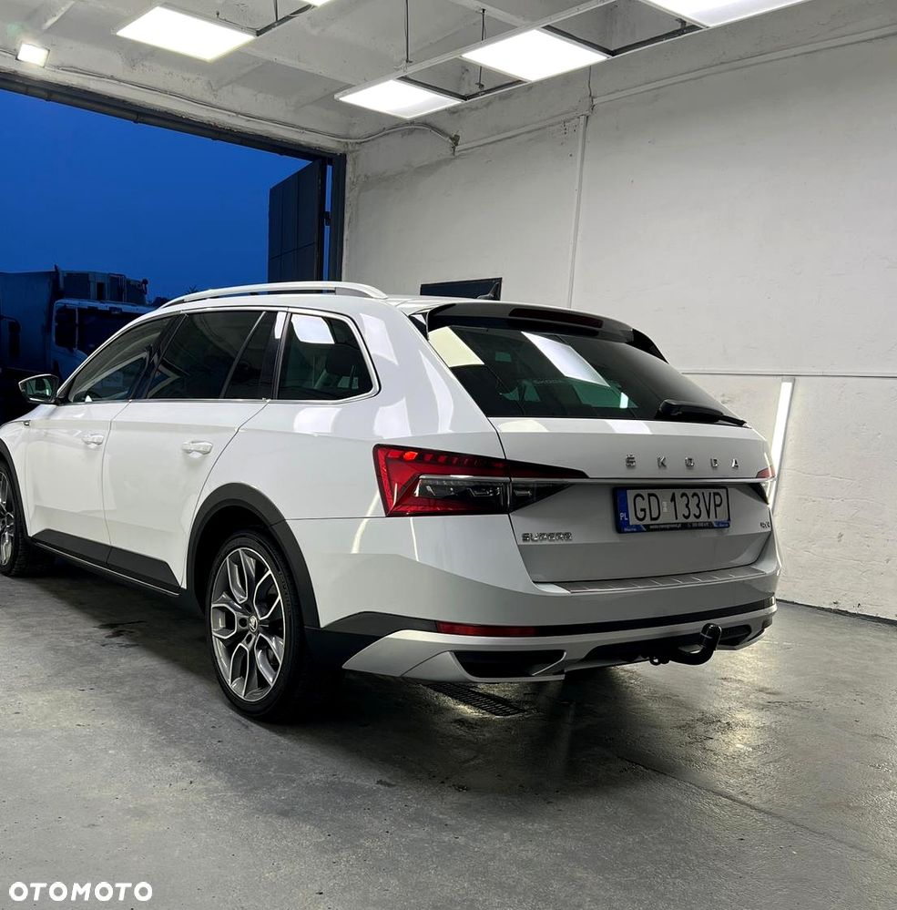 Skoda Superb 2.0 TDI SCR 4x4 Scout DSG - 8