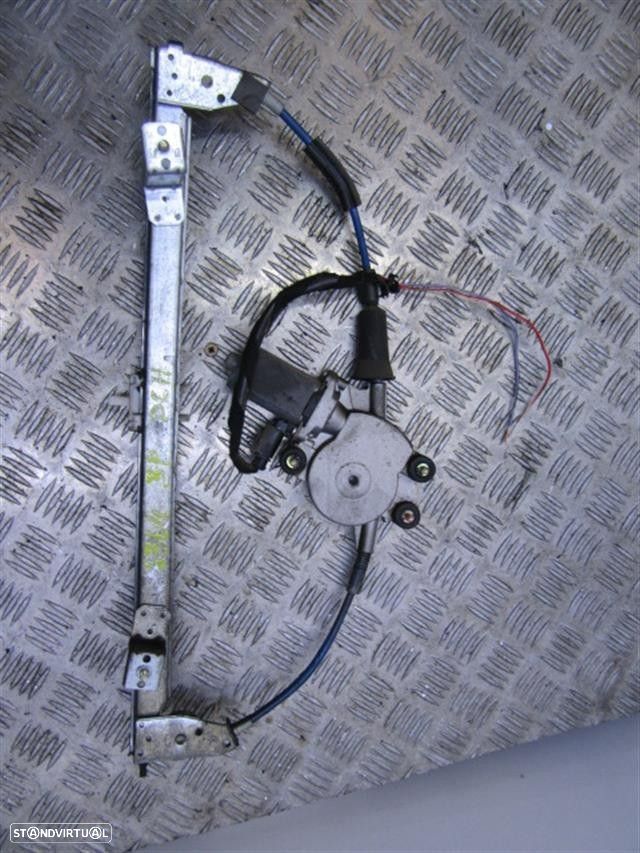 ELEVADOR FRENTE DIREITO FIAT BRAVO 1.9 TD - 1