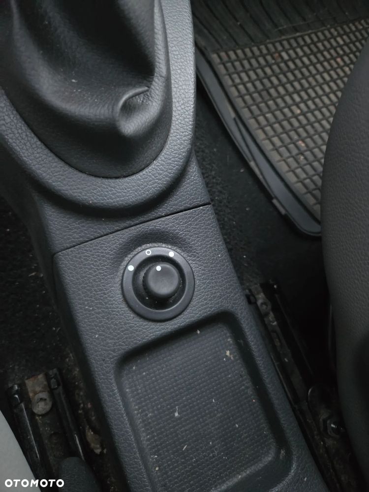 Dacia Logan - 24