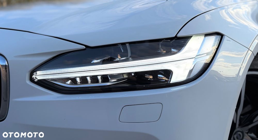 Volvo V90 T8 Twin Engine AWD Momentum - 18