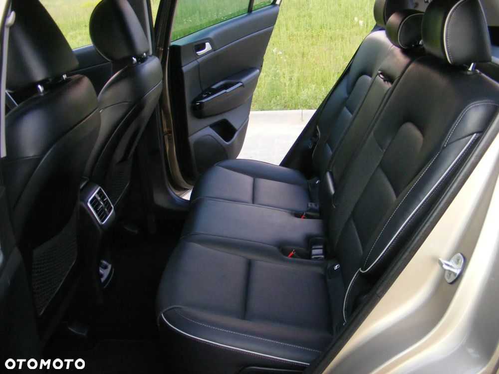 Kia Sportage 2,0 CRDI AWD Platinum - 12