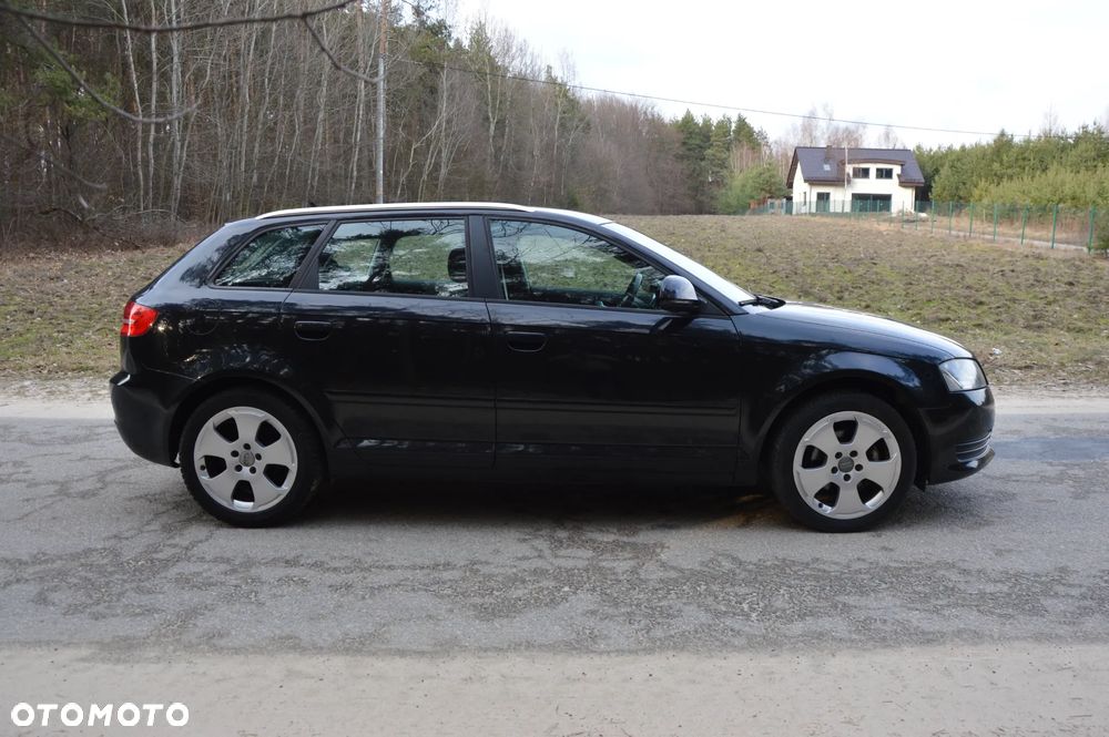 Audi A3 Sportback 1.8 TFSI Attraction - 4