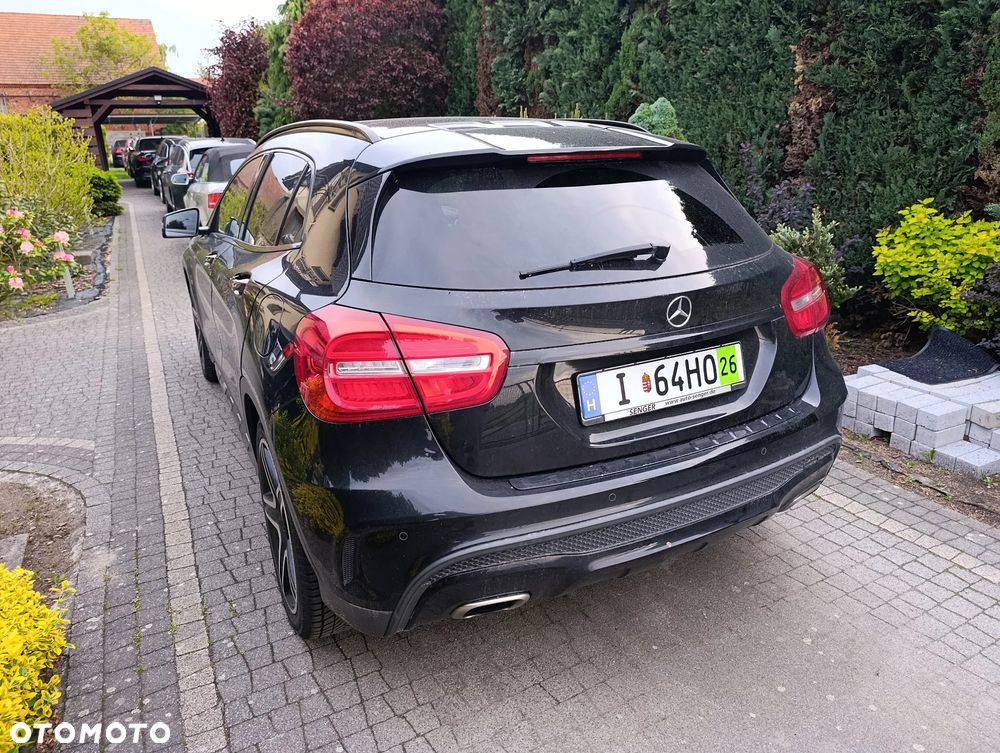 Mercedes-Benz GLA 250 AMG Line - 14