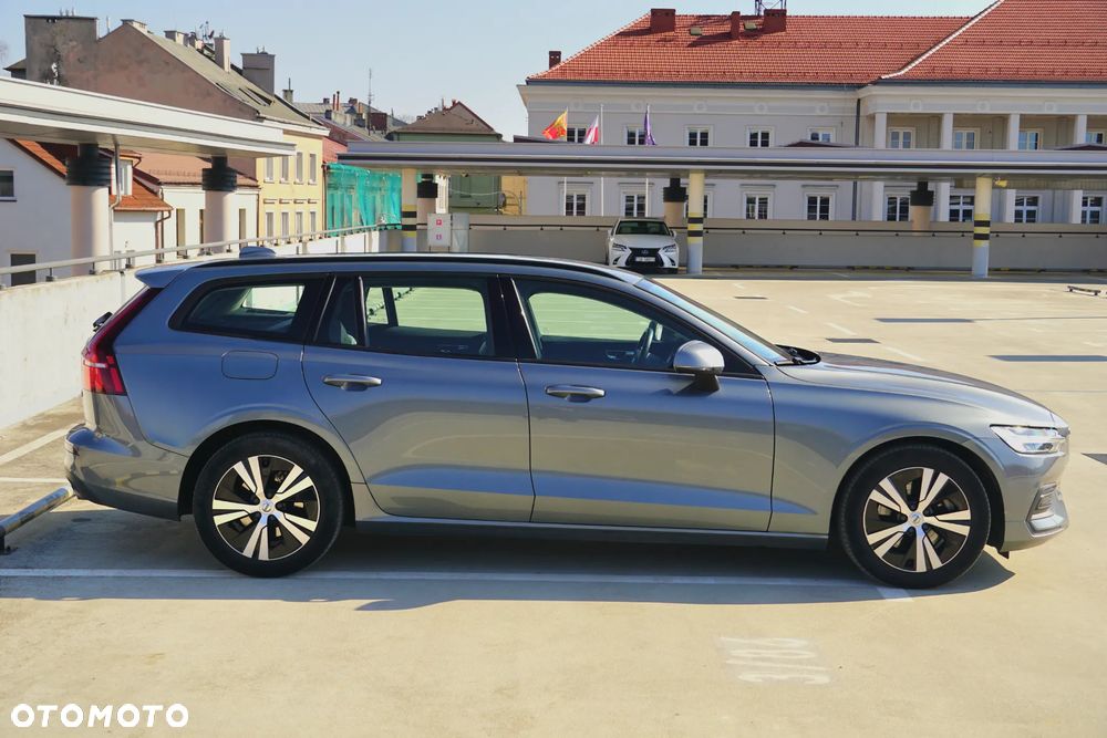 Volvo V60 B3 B DKG Momentum Core - 7