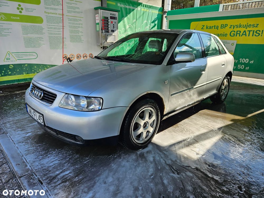 Audi A3 Sportback 1.6 Ambiente - 1