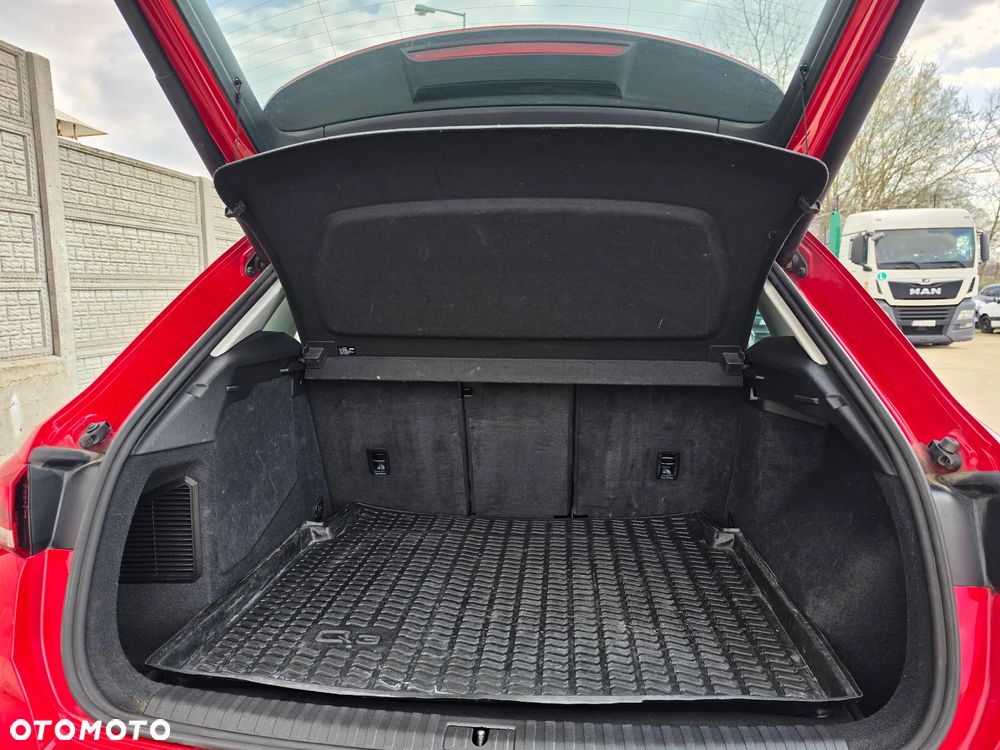 Audi Q3 45 TFSIe S tronic - 18