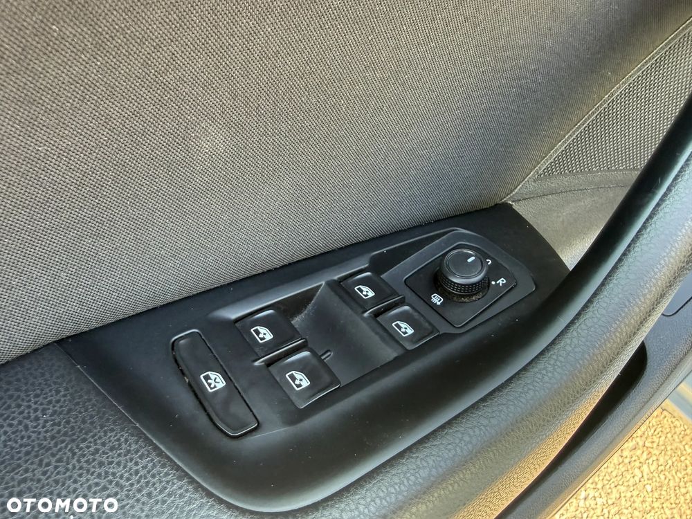 Volkswagen Passat - 17