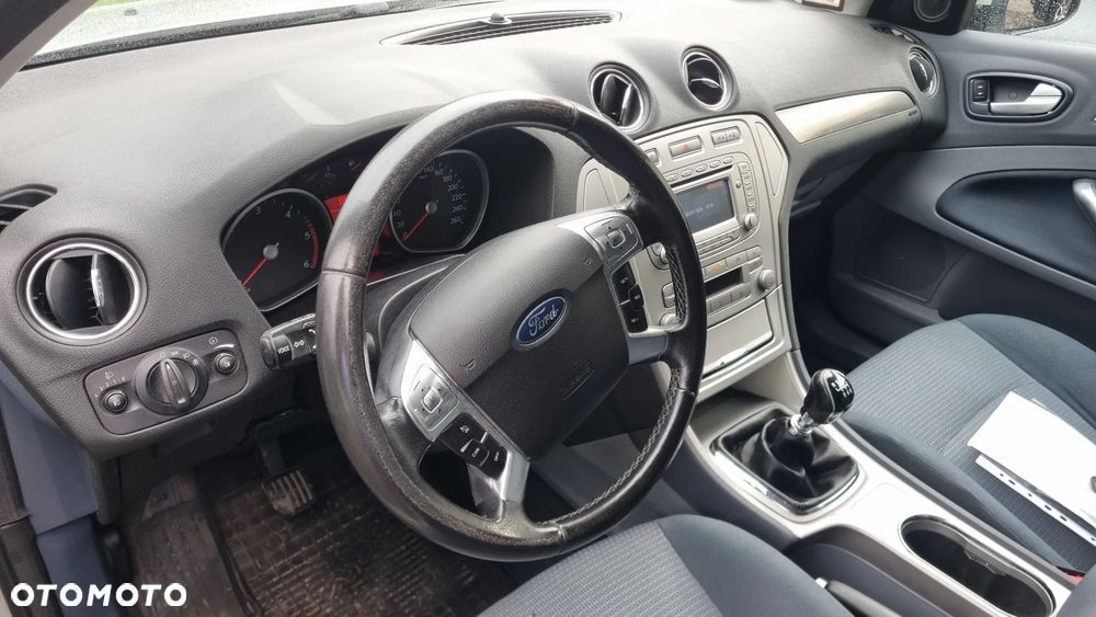 Ford Mondeo 1.8 TDCi Trend - 12