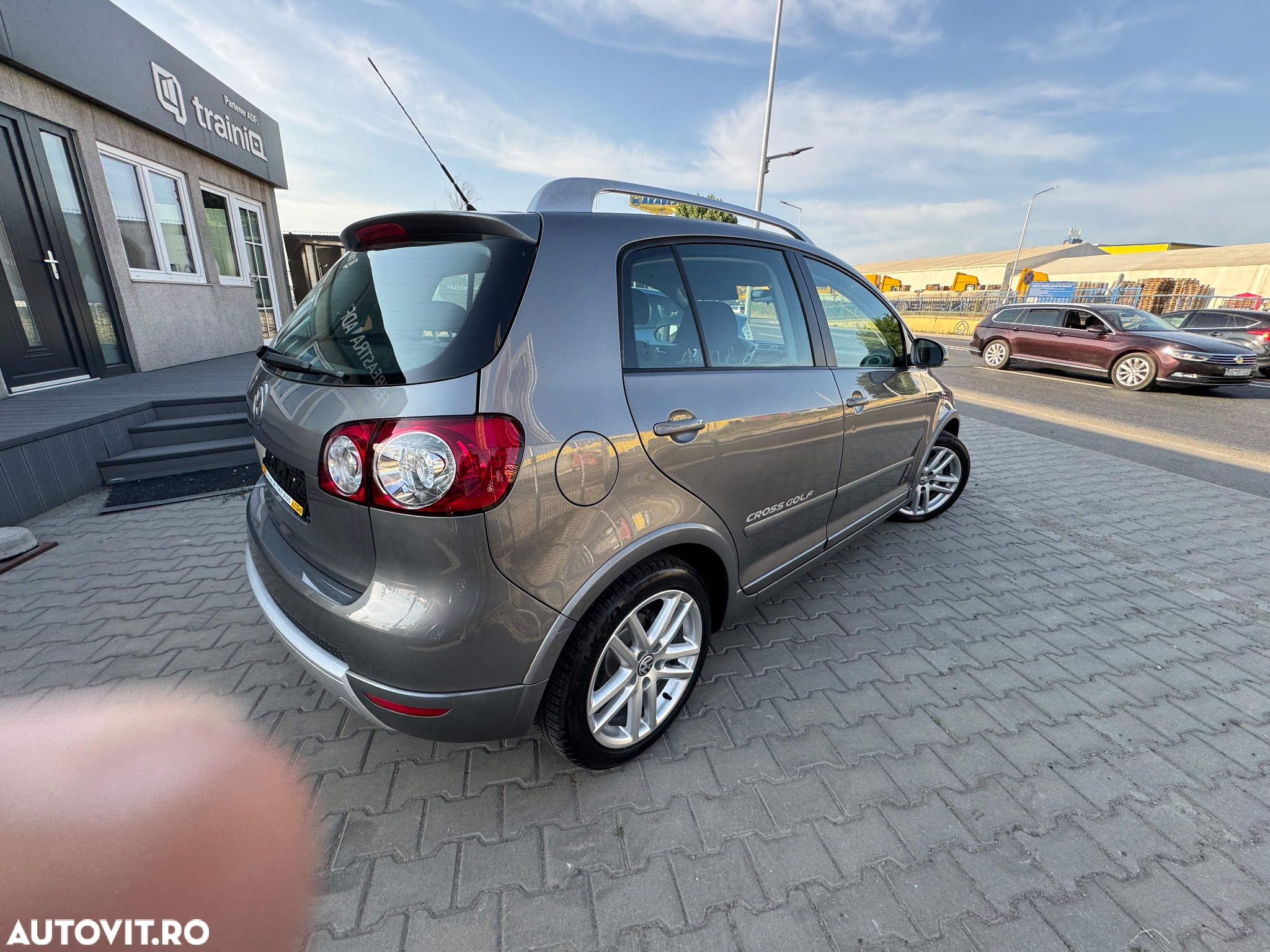 Volkswagen Golf Plus 1.9 TDI DPF DSG CrossGolf - 2