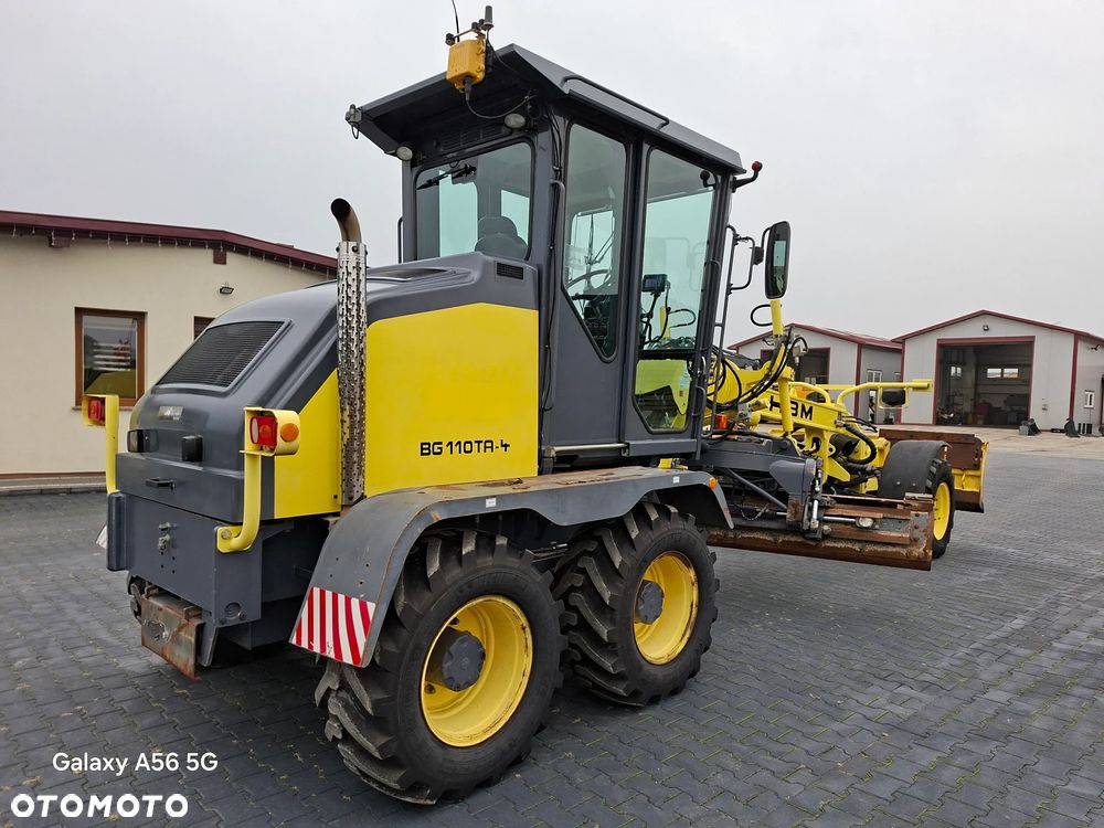 HBM BG110 / równiarka drogowa / 6x6 / - 12