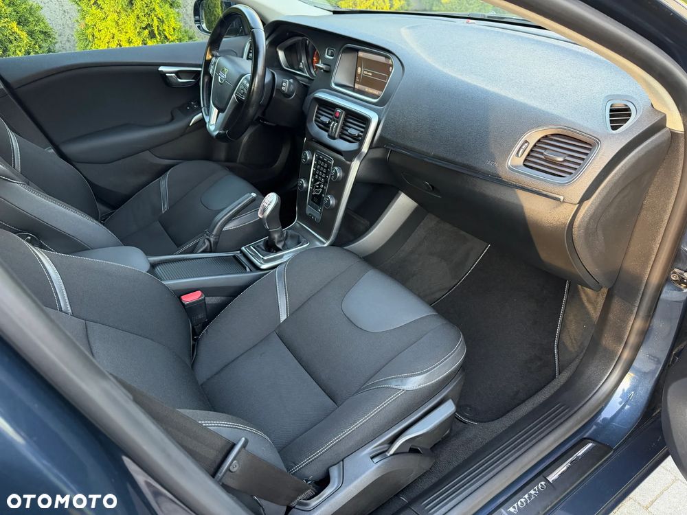 Volvo V40 D2 Momentum - 20