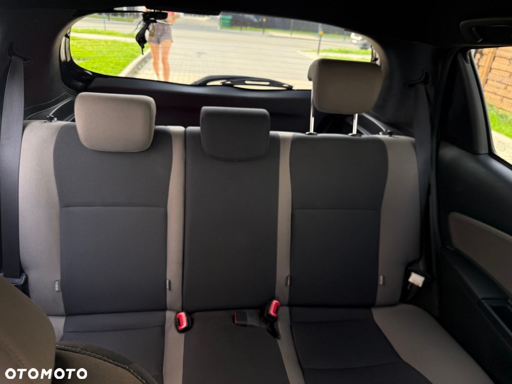 Toyota Yaris 1.5 VVT-i Comfort mit Design Paket - 10