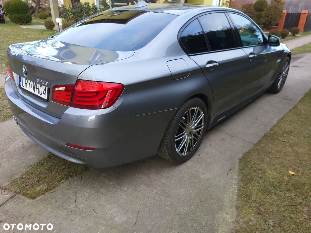 BMW Seria 5 528i - 9