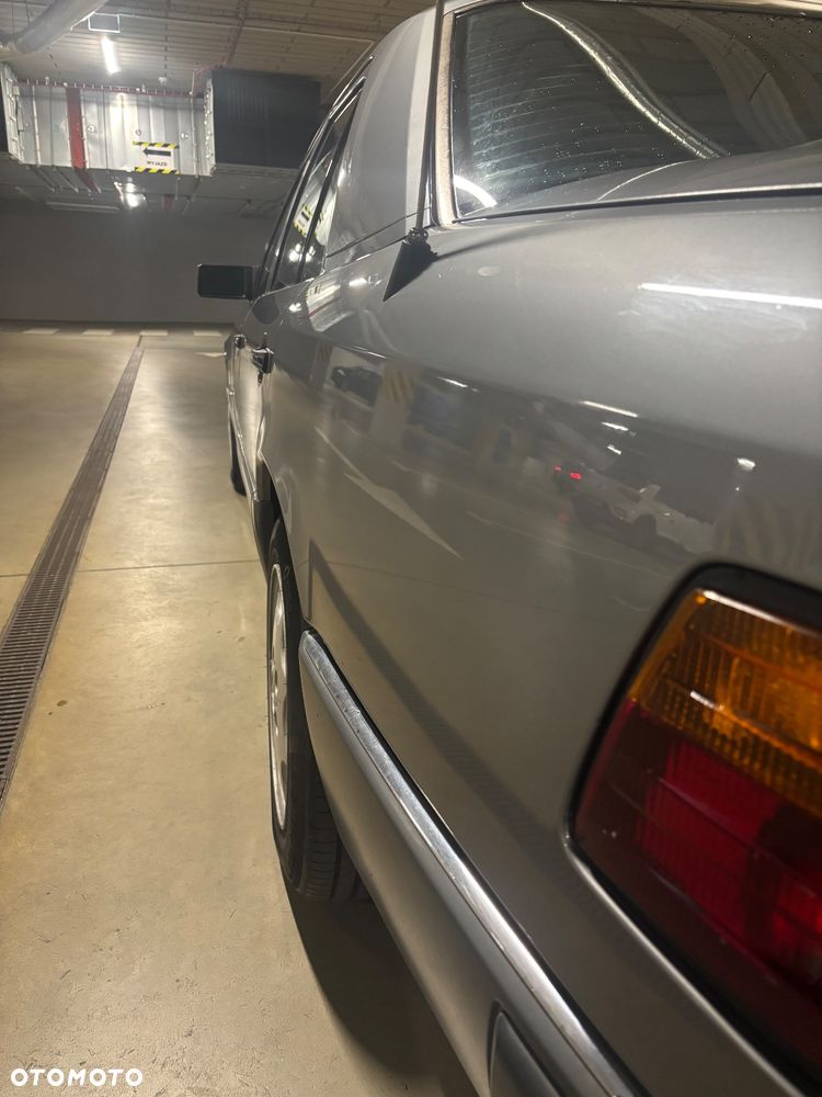 Mercedes-Benz W124 (1984-1993) - 17