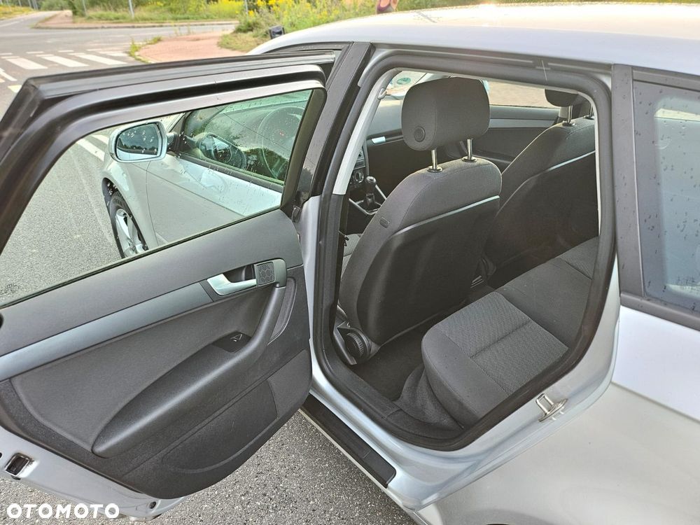 Audi A3 Sportback 1.6 Attraction - 16