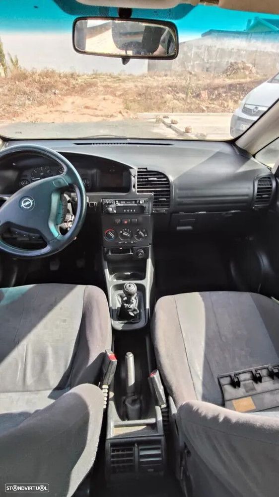 Opel Zafira 2.0 DTi Confort - 10