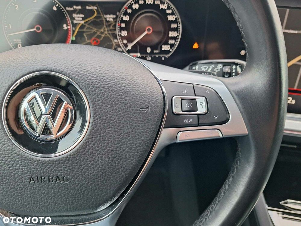 Volkswagen Touareg - 15