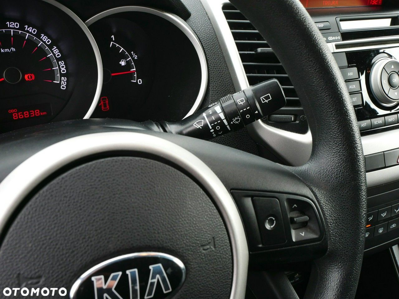Kia Venga 1.4 CRDi 90 Attract - 17
