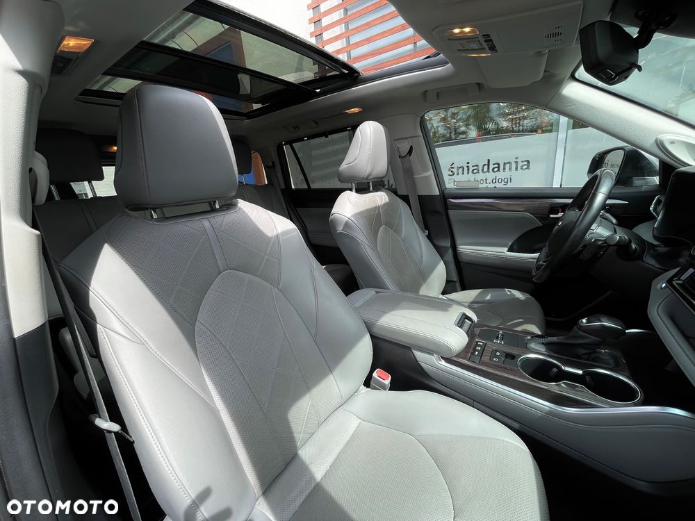 Toyota Highlander 2.5 Hybrid Executive - 17