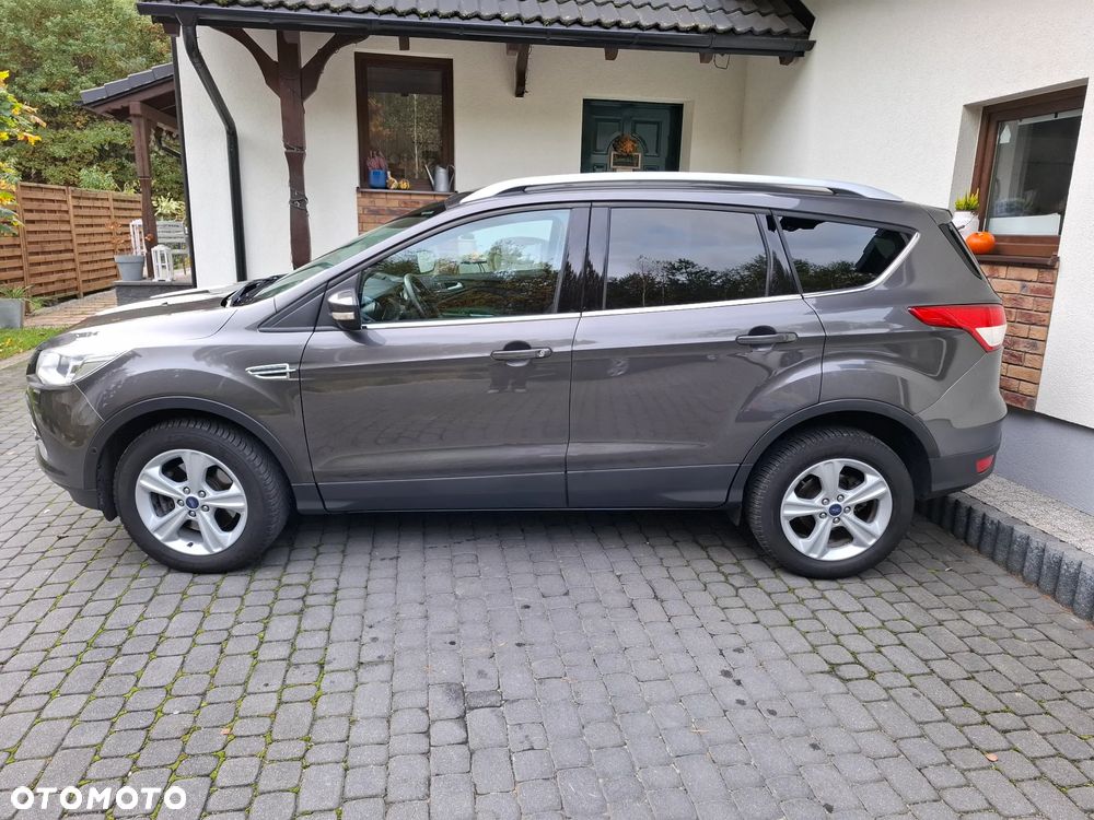 Ford Kuga 2.0 TDCi 2x4 Titanium - 33