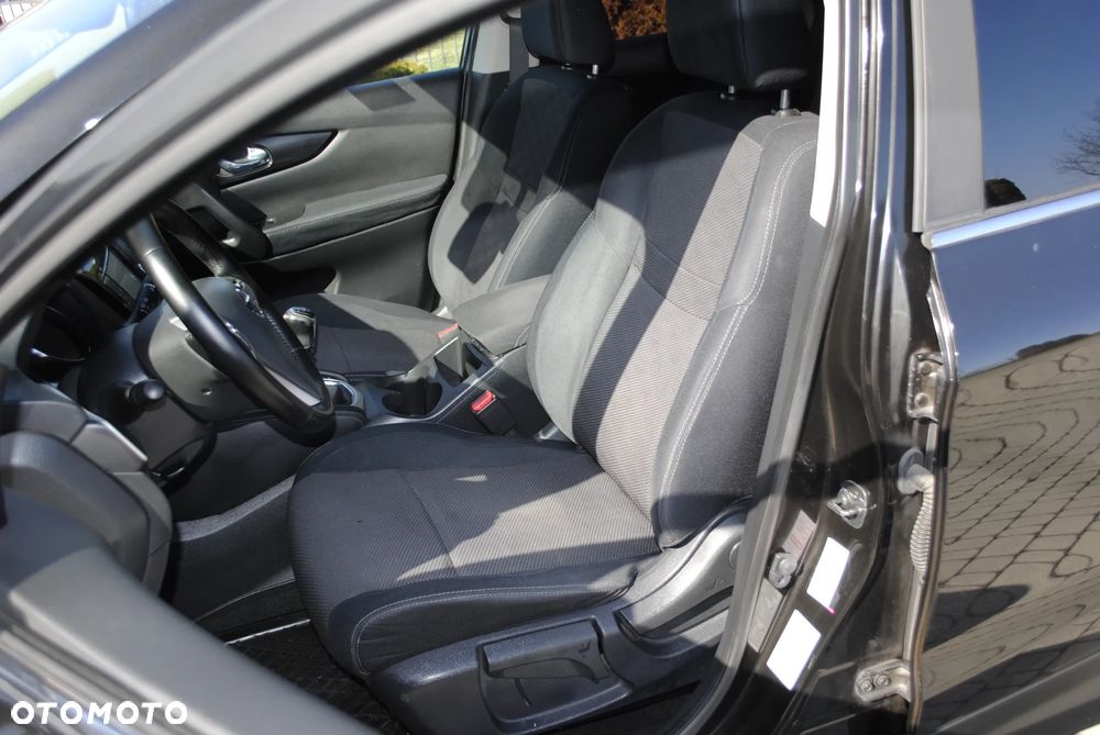 Nissan Qashqai 1.5 dCi N-Connecta - 19