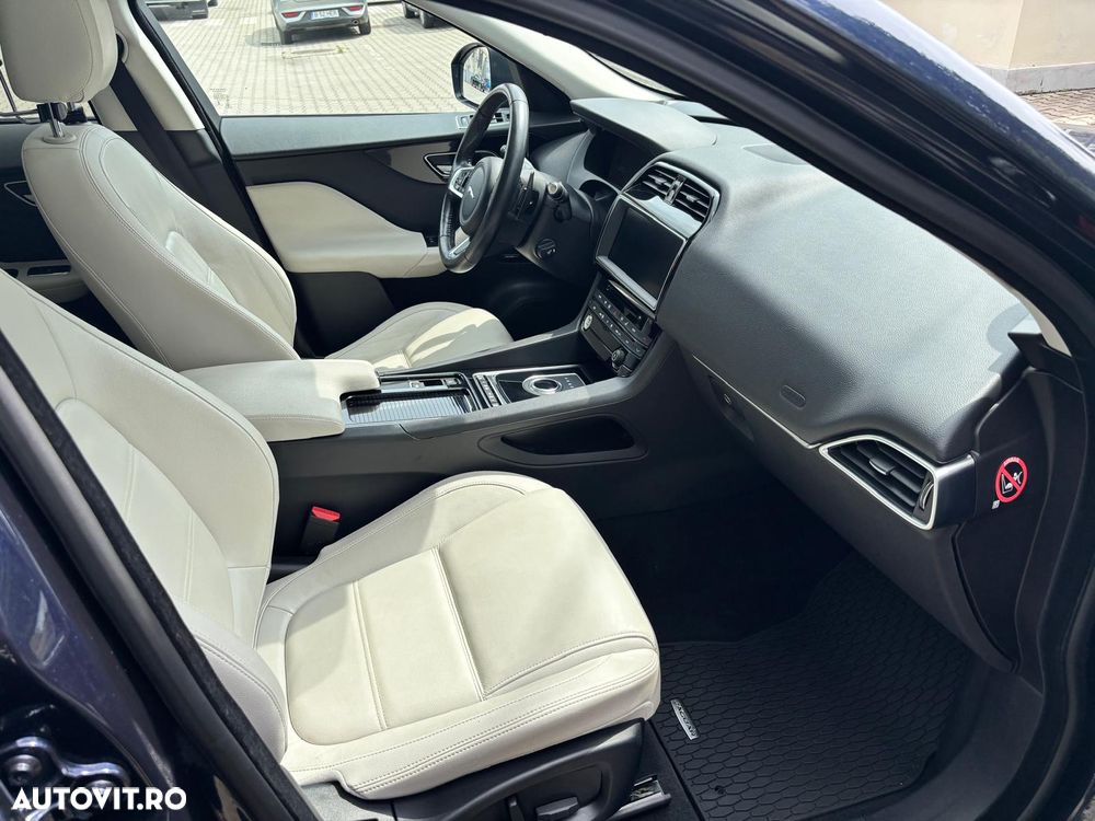 Jaguar F-Pace 25d AWD Prestige - 8