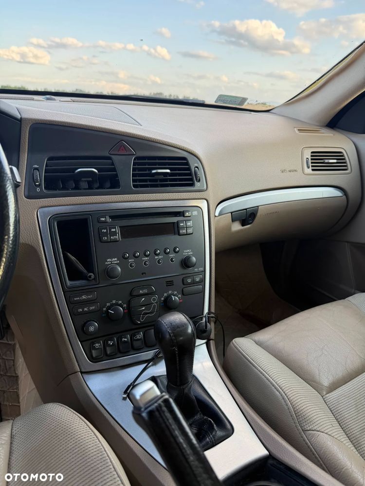 Volvo S60 2.4D Momentum - 10