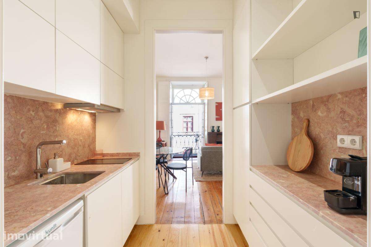 Apartamento com 1 quartos - localizado em Cedofeita Porto - Grande imagem: 2/15