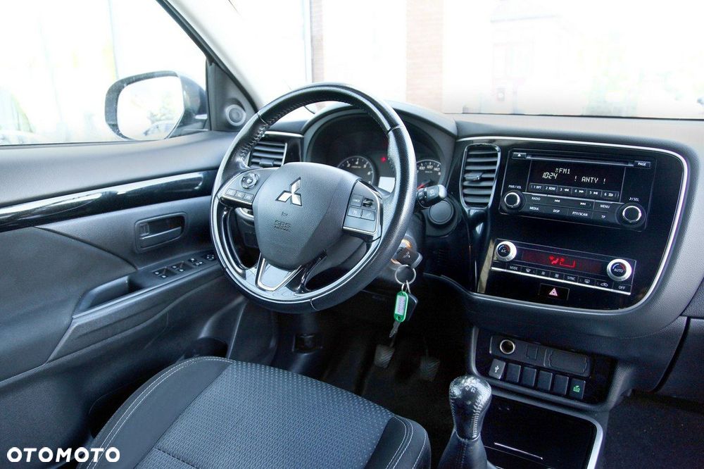 Mitsubishi Outlander - 14
