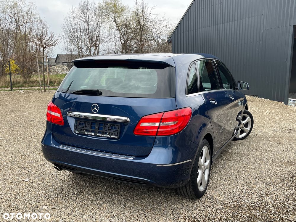 Mercedes-Benz Klasa B 180 (BlueEFFICIENCY) - 16