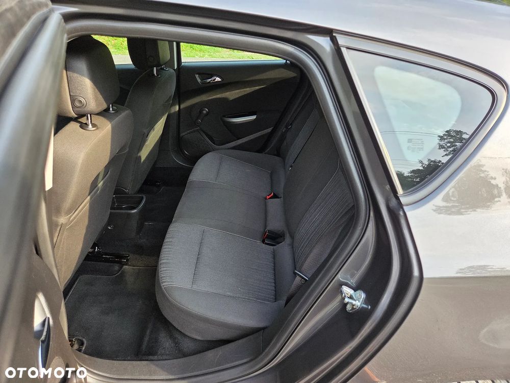 Opel Astra 1.6 Exklusiv - 18
