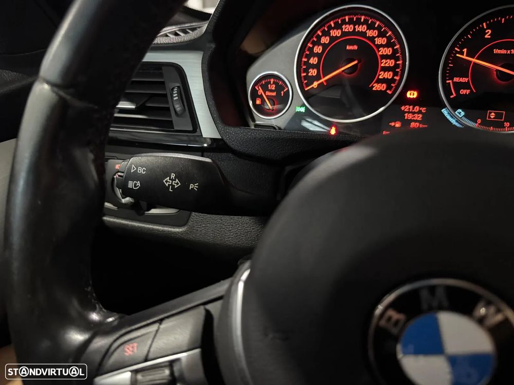 BMW 320 d Touring Pack M - 18