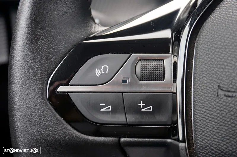 Peugeot 208 1.2 PureTech Allure - 12