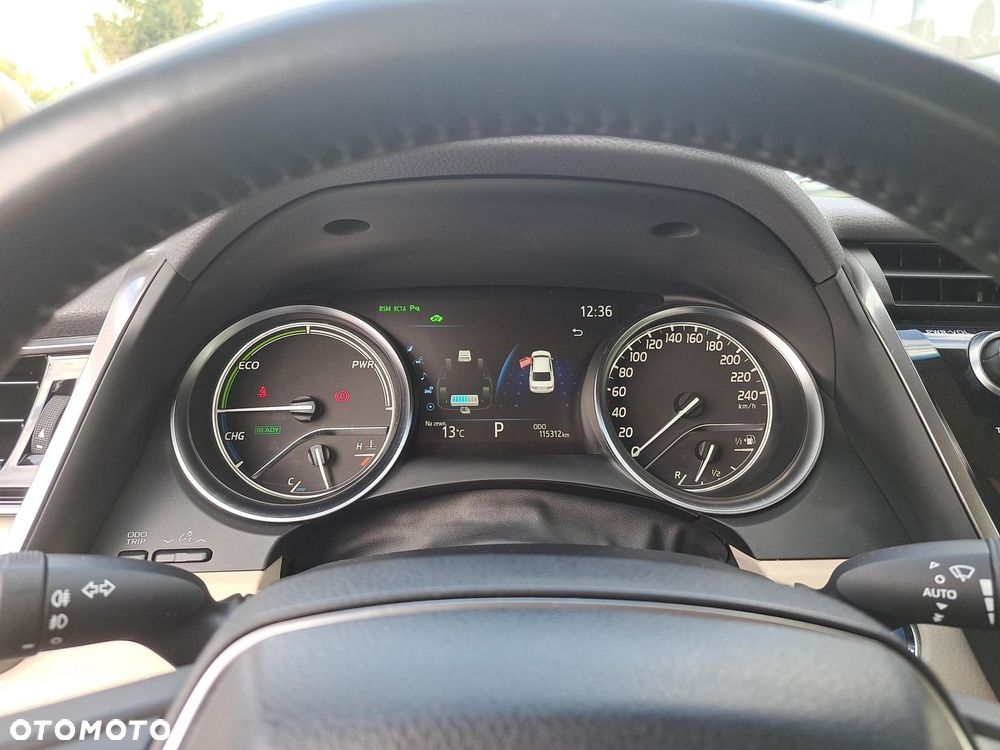 Toyota Camry 2.5 Hybrid Executive CVT - 13