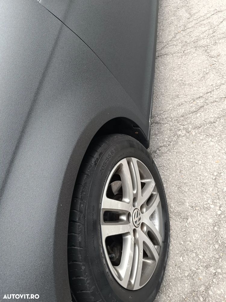 Volkswagen Golf - 21