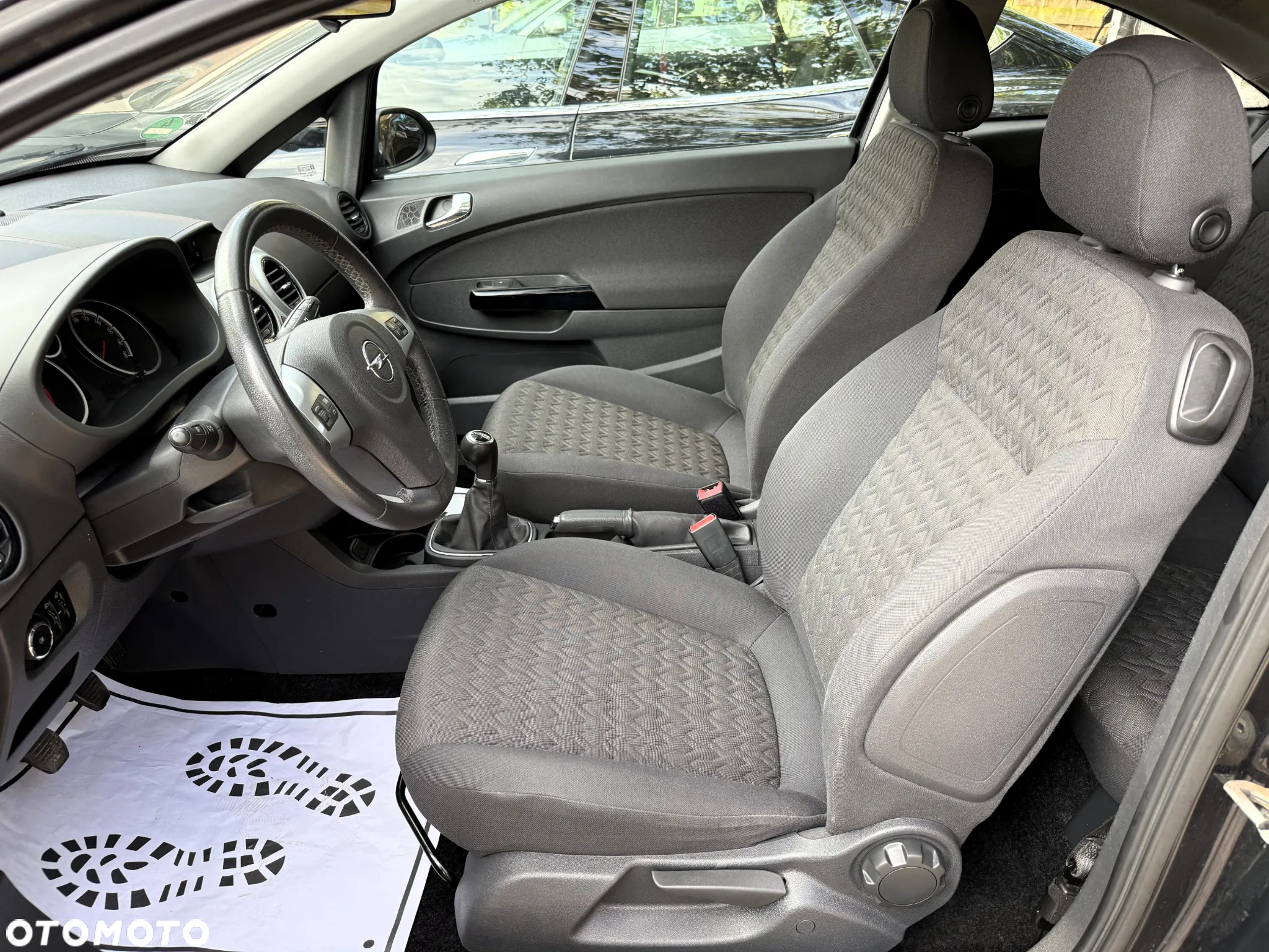 Opel Corsa 1.4 16V Active - 20
