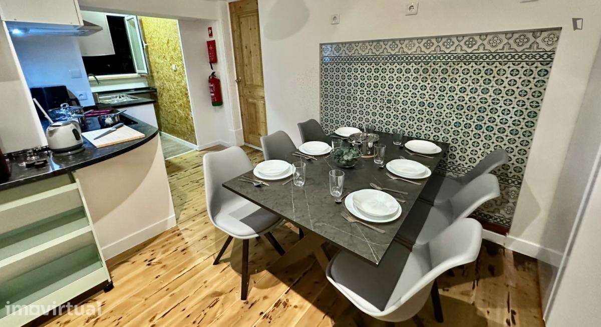 Quarto - localizado em Anjos Lisbon - Grande imagem: 4/13