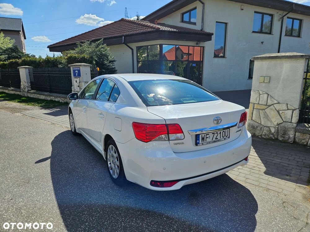 Toyota Avensis 1.6 Active - 8