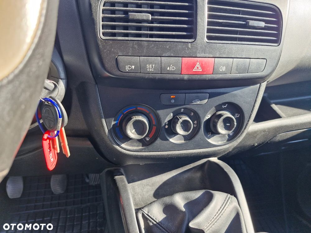 Fiat DOBLO - 12