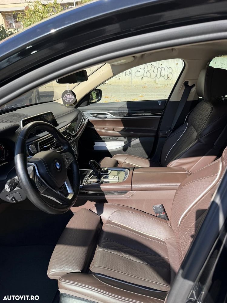BMW Seria 7 - 12