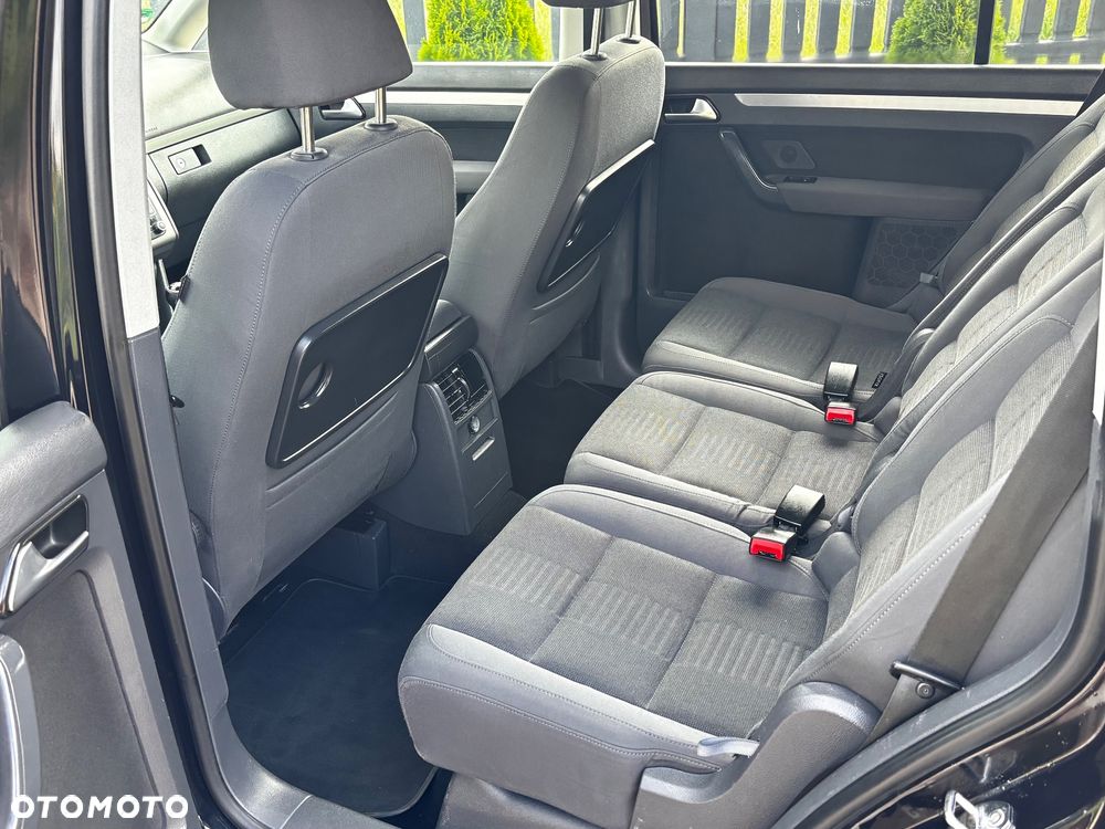 Volkswagen Touran 2.0 TDI DPF Highline - 25