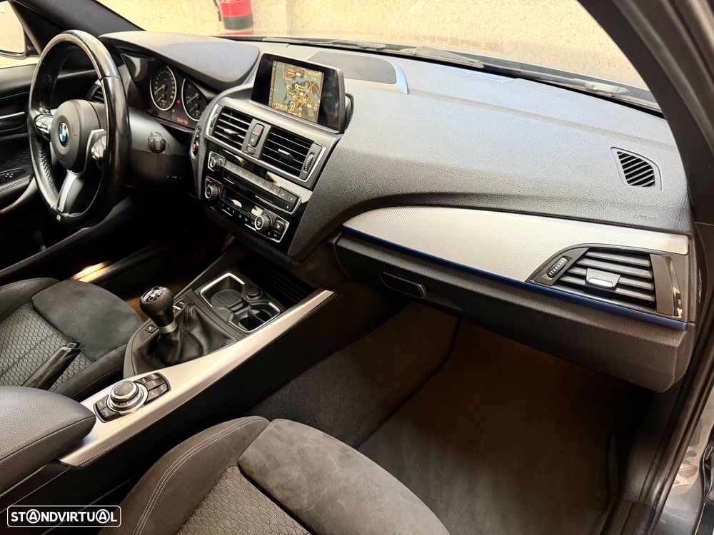 BMW 116 d Pack M - 23