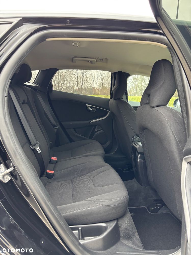 Volvo V40 D2 Momentum - 13