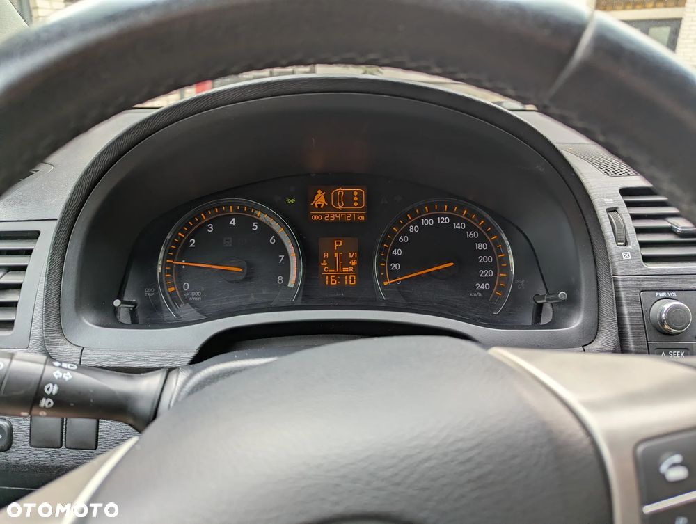 Toyota Avensis 1.8 Sol plus - 12