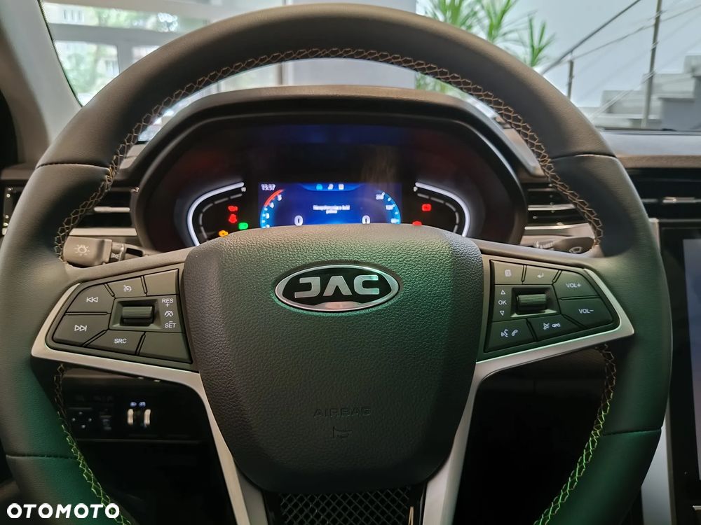 JAC T8 PRO - 8