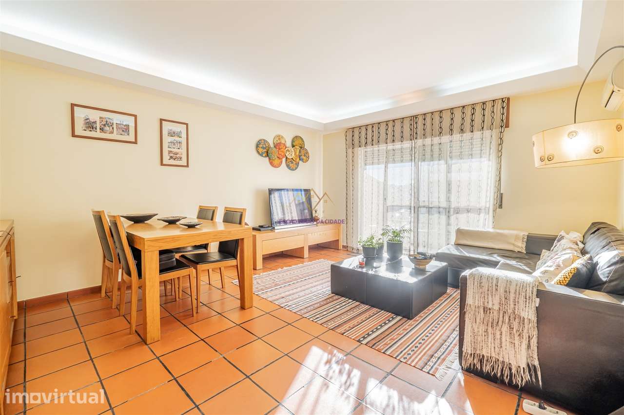 Apartamento T3 para arrendar, com opção de parqueamento, em Zona Ribei - Grande imagem: 4/25